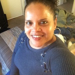 Meet your Posher, Tita